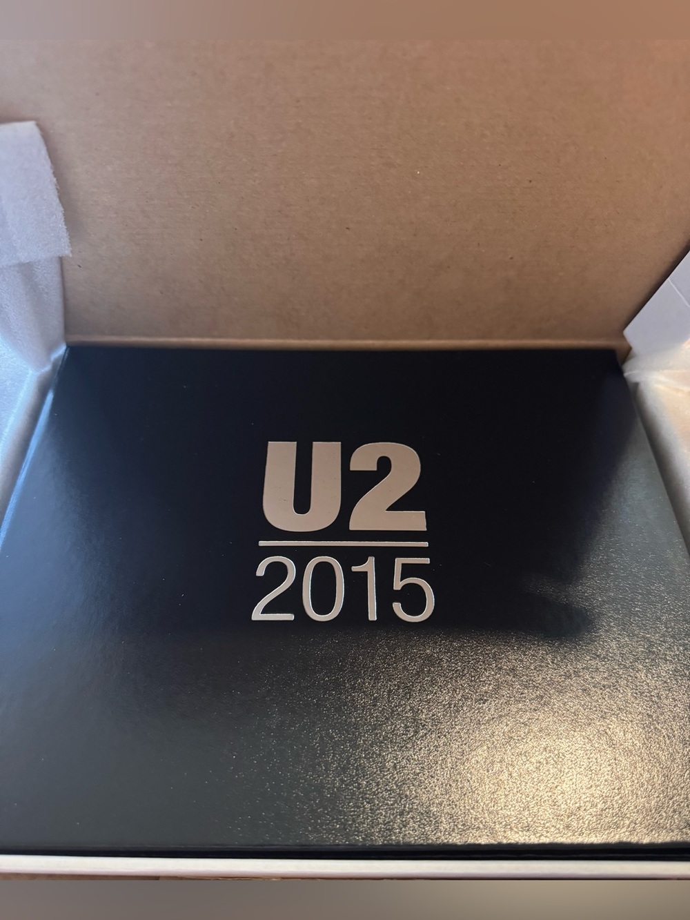 Limited Edition U2 VIP Fan Gift Book 2015 innocence and Experience Tour